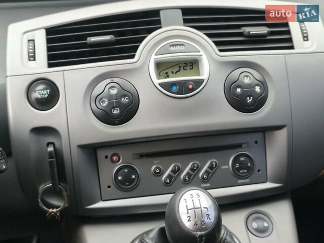 Синий Рено Гранд Сценик, объемом двигателя 1.87 л и пробегом 217 тыс. км за 6300 $, фото 11 на Automoto.ua