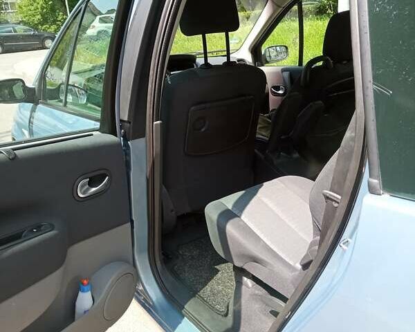 Синий Рено Гранд Сценик, объемом двигателя 1.9 л и пробегом 210 тыс. км за 5500 $, фото 9 на Automoto.ua