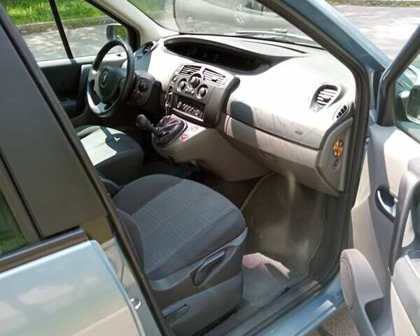 Синий Рено Гранд Сценик, объемом двигателя 1.9 л и пробегом 210 тыс. км за 5500 $, фото 15 на Automoto.ua