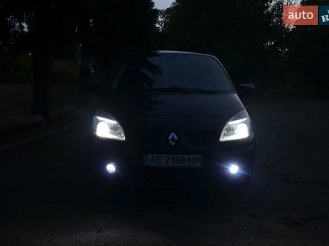 Синий Рено Гранд Сценик, объемом двигателя 1.6 л и пробегом 260 тыс. км за 5600 $, фото 9 на Automoto.ua