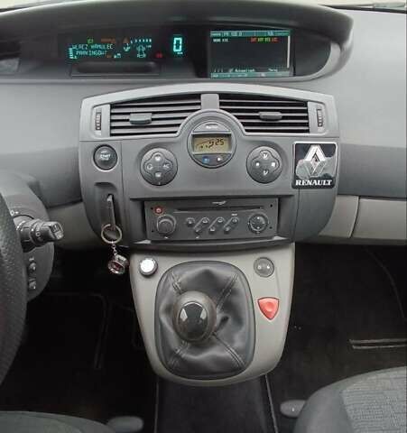 Синий Рено Гранд Сценик, объемом двигателя 1.6 л и пробегом 258 тыс. км за 4550 $, фото 4 на Automoto.ua