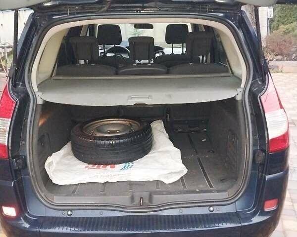Синій Рено Гранд Сценік, об'ємом двигуна 1.6 л та пробігом 220 тис. км за 5300 $, фото 8 на Automoto.ua