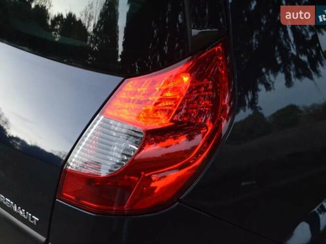 Синий Рено Гранд Сценик, объемом двигателя 1.6 л и пробегом 260 тыс. км за 5600 $, фото 19 на Automoto.ua