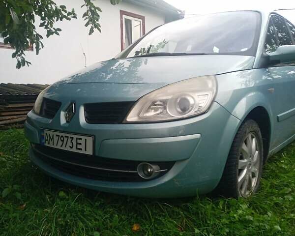 Синий Рено Гранд Сценик, объемом двигателя 2 л и пробегом 225 тыс. км за 5600 $, фото 4 на Automoto.ua