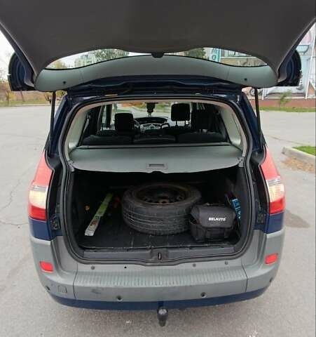 Синий Рено Гранд Сценик, объемом двигателя 1.6 л и пробегом 258 тыс. км за 4550 $, фото 18 на Automoto.ua