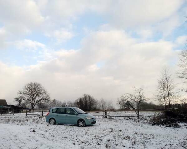 Синий Рено Гранд Сценик, объемом двигателя 2 л и пробегом 225 тыс. км за 5600 $, фото 19 на Automoto.ua