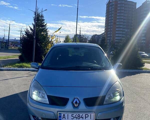 Синий Рено Гранд Сценик, объемом двигателя 2 л и пробегом 220 тыс. км за 4550 $, фото 2 на Automoto.ua