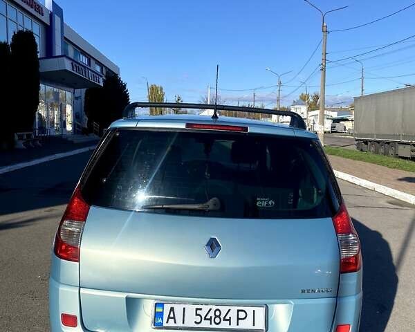 Синий Рено Гранд Сценик, объемом двигателя 2 л и пробегом 220 тыс. км за 4550 $, фото 3 на Automoto.ua