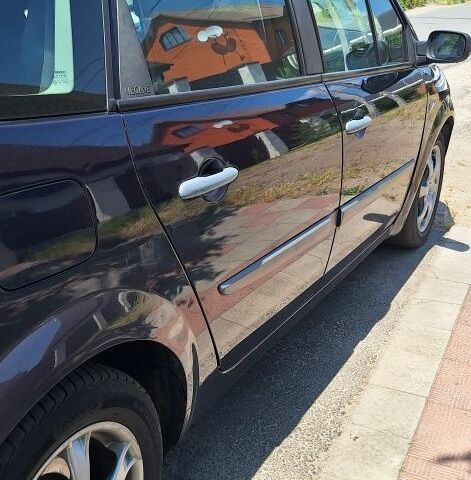 Синий Рено Гранд Сценик, объемом двигателя 2 л и пробегом 238 тыс. км за 5850 $, фото 12 на Automoto.ua