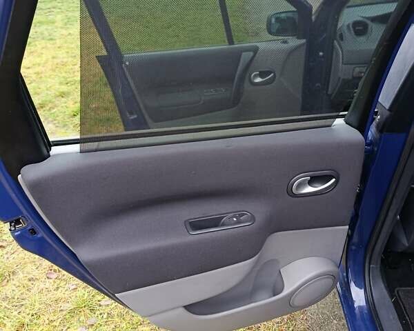 Синий Рено Гранд Сценик, объемом двигателя 1.6 л и пробегом 183 тыс. км за 5750 $, фото 10 на Automoto.ua