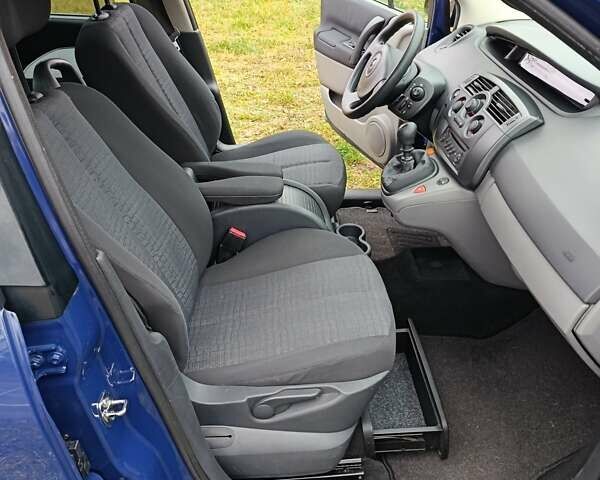 Синий Рено Гранд Сценик, объемом двигателя 1.6 л и пробегом 183 тыс. км за 5750 $, фото 17 на Automoto.ua