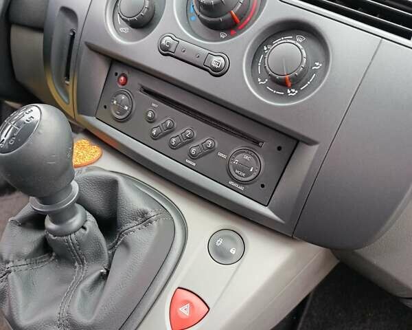 Синий Рено Гранд Сценик, объемом двигателя 1.6 л и пробегом 183 тыс. км за 5750 $, фото 20 на Automoto.ua