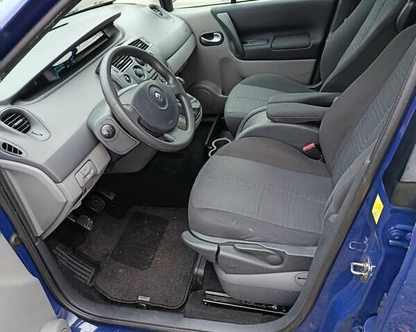 Синий Рено Гранд Сценик, объемом двигателя 1.6 л и пробегом 183 тыс. км за 5750 $, фото 8 на Automoto.ua