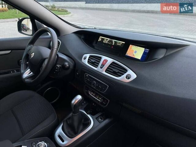 Рено Гранд Сценик 2009 в Луцке на Automoto.ua Синий Рено Гранд Сценик, объемом двигателя 2 л и пробегом 317 тыс. км за 7100 $, фото 29 на Automoto.ua