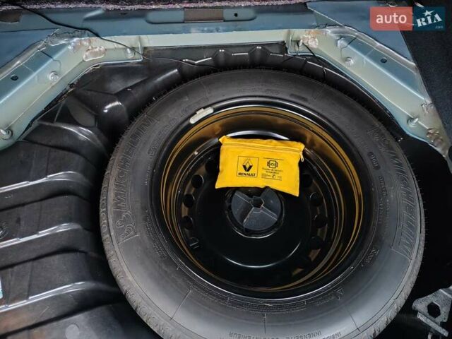 Синий Рено Гранд Сценик, объемом двигателя 1.6 л и пробегом 242 тыс. км за 8000 $, фото 10 на Automoto.ua