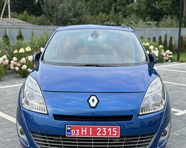 Синий Рено Гранд Сценик, объемом двигателя 2 л и пробегом 220 тыс. км за 7900 $, фото 1 на Automoto.ua