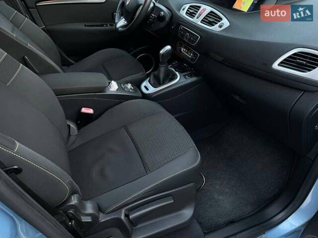 Рено Гранд Сценик 2009 в Луцке на Automoto.ua Синий Рено Гранд Сценик, объемом двигателя 2 л и пробегом 317 тыс. км за 7100 $, фото 27 на Automoto.ua