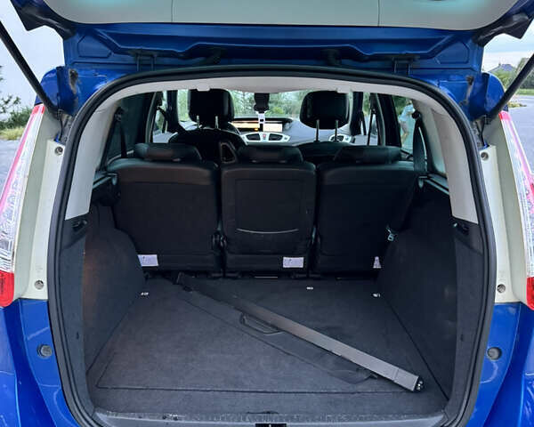 Синий Рено Гранд Сценик, объемом двигателя 2 л и пробегом 220 тыс. км за 7900 $, фото 32 на Automoto.ua