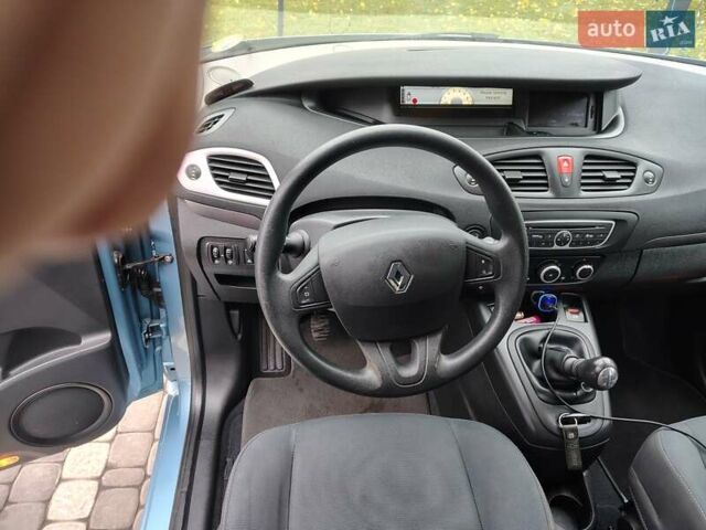 Синий Рено Гранд Сценик, объемом двигателя 1.6 л и пробегом 242 тыс. км за 8000 $, фото 5 на Automoto.ua