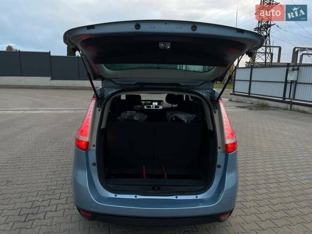 Синій Рено Гранд Сценік, об'ємом двигуна 2 л та пробігом 317 тис. км за 6700 $, фото 29 на Automoto.ua