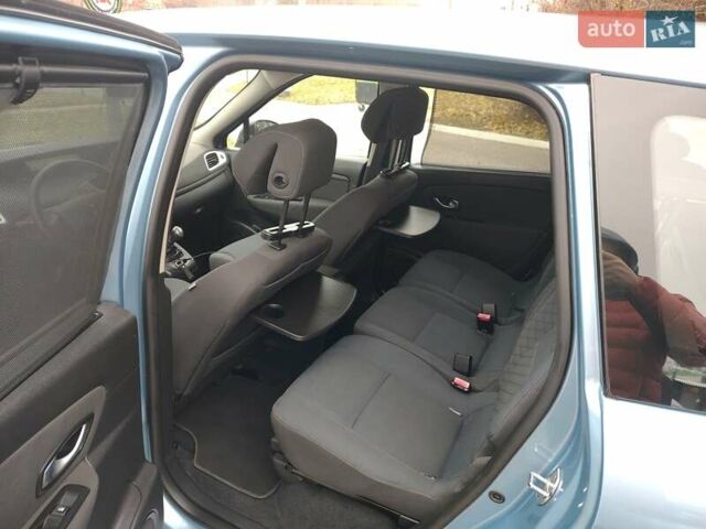 Синий Рено Гранд Сценик, объемом двигателя 1.6 л и пробегом 242 тыс. км за 8000 $, фото 7 на Automoto.ua