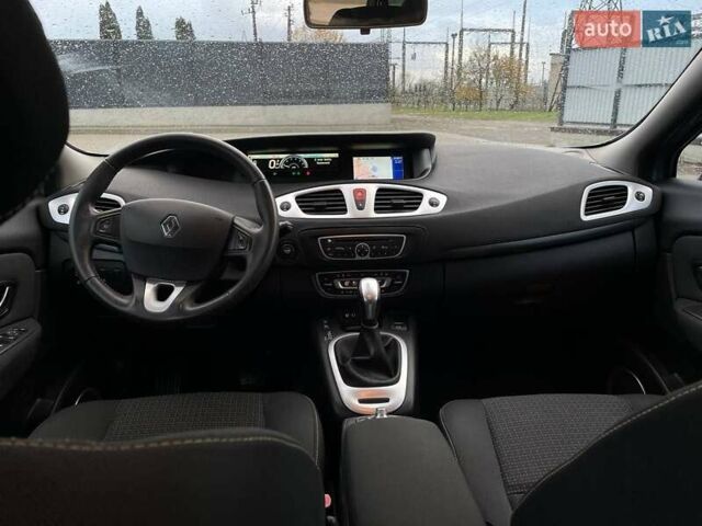 Синій Рено Гранд Сценік, об'ємом двигуна 2 л та пробігом 317 тис. км за 6700 $, фото 53 на Automoto.ua