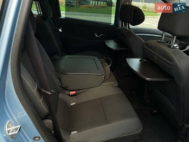 Синій Рено Гранд Сценік, об'ємом двигуна 2 л та пробігом 317 тис. км за 6700 $, фото 47 на Automoto.ua