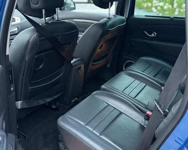 Синий Рено Гранд Сценик, объемом двигателя 2 л и пробегом 220 тыс. км за 7900 $, фото 18 на Automoto.ua