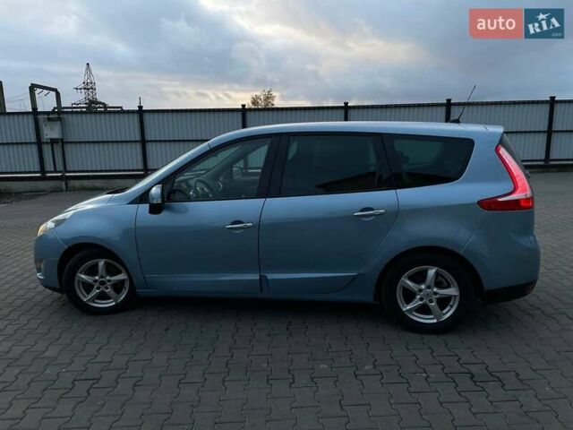 Рено Гранд Сценик 2009 в Луцке на Automoto.ua Синий Рено Гранд Сценик, объемом двигателя 2 л и пробегом 317 тыс. км за 7100 $, фото 6 на Automoto.ua