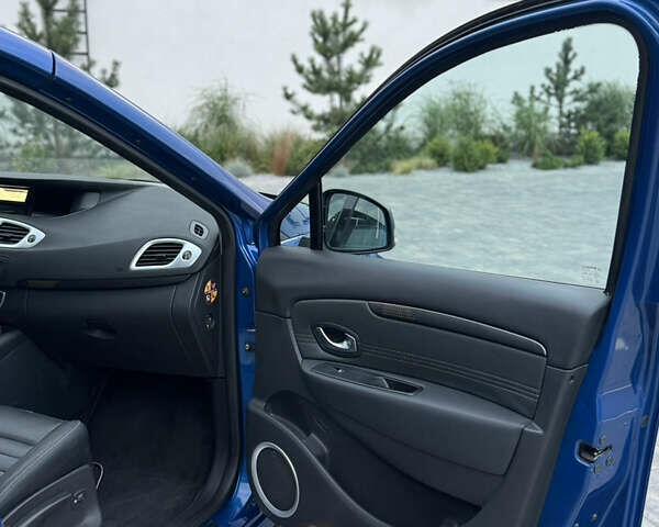 Синий Рено Гранд Сценик, объемом двигателя 2 л и пробегом 220 тыс. км за 7900 $, фото 30 на Automoto.ua