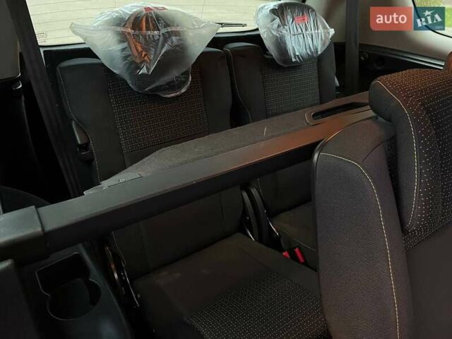 Рено Гранд Сценик 2009 в Луцке на Automoto.ua Синий Рено Гранд Сценик, объемом двигателя 2 л и пробегом 317 тыс. км за 7100 $, фото 44 на Automoto.ua