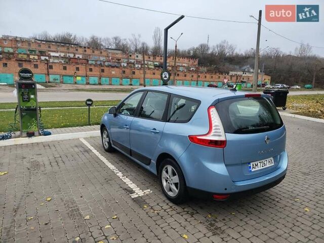 Синий Рено Гранд Сценик, объемом двигателя 1.6 л и пробегом 242 тыс. км за 8000 $, фото 4 на Automoto.ua