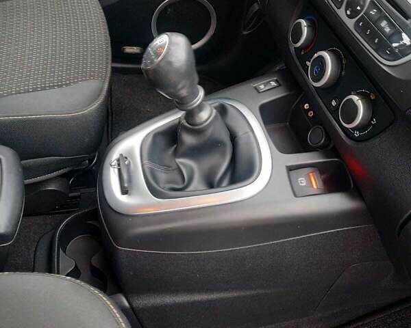 Синий Рено Гранд Сценик, объемом двигателя 1.4 л и пробегом 153 тыс. км за 6900 $, фото 29 на Automoto.ua