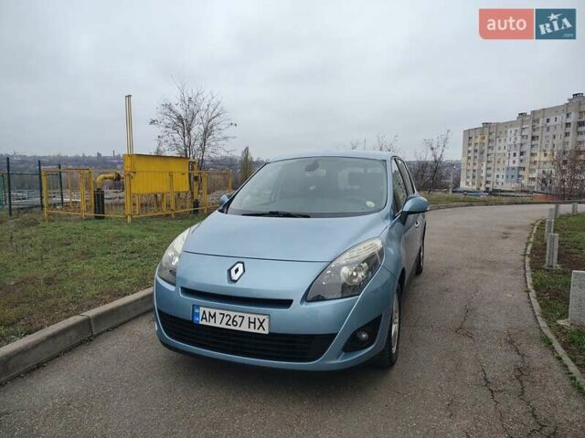 Синій Рено Гранд Сценік, об'ємом двигуна 1.6 л та пробігом 242 тис. км за 7800 $, фото 1 на Automoto.ua