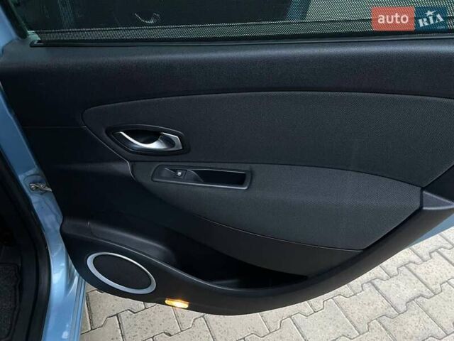 Синий Рено Гранд Сценик, объемом двигателя 2 л и пробегом 317 тыс. км за 6750 $, фото 27 на Automoto.ua