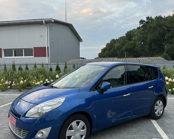 Синий Рено Гранд Сценик, объемом двигателя 2 л и пробегом 220 тыс. км за 7900 $, фото 34 на Automoto.ua