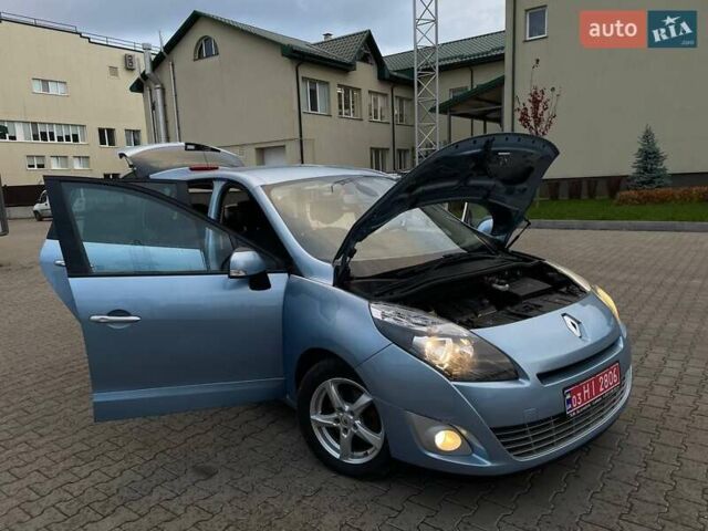 Синий Рено Гранд Сценик, объемом двигателя 2 л и пробегом 317 тыс. км за 6750 $, фото 58 на Automoto.ua