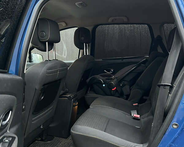 Синий Рено Гранд Сценик, объемом двигателя 1.5 л и пробегом 188 тыс. км за 6500 $, фото 16 на Automoto.ua