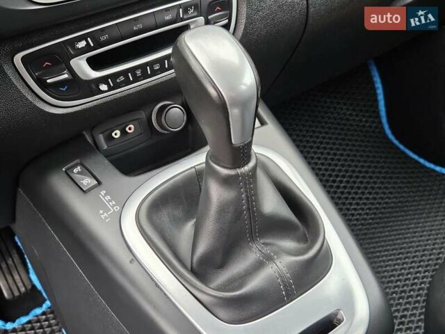 Синий Рено Гранд Сценик, объемом двигателя 1.5 л и пробегом 277 тыс. км за 6950 $, фото 52 на Automoto.ua