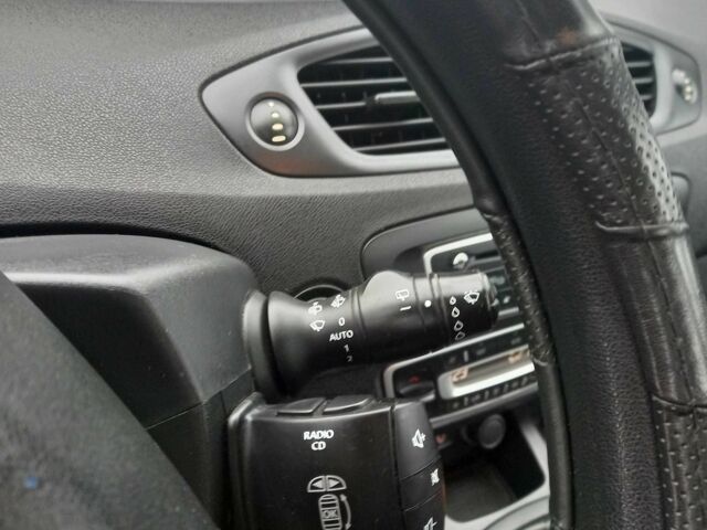 Синий Рено Гранд Сценик, объемом двигателя 1.5 л и пробегом 265 тыс. км за 8150 $, фото 12 на Automoto.ua