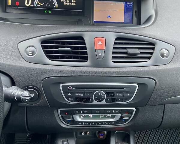 Синий Рено Гранд Сценик, объемом двигателя 1.9 л и пробегом 242 тыс. км за 7200 $, фото 36 на Automoto.ua