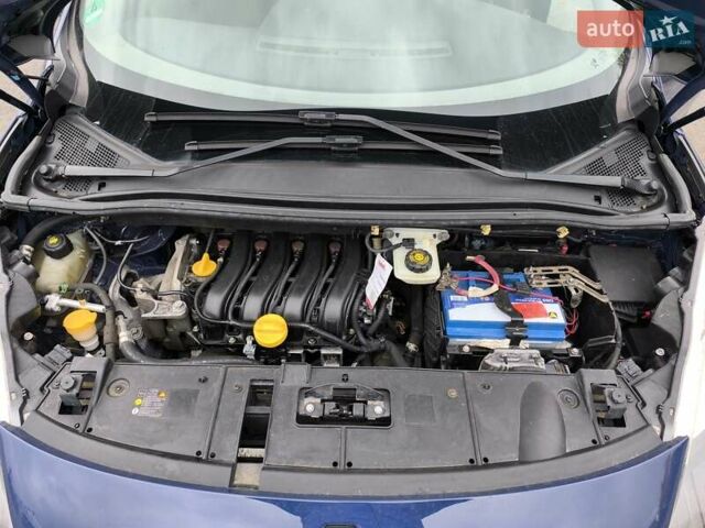 Синий Рено Гранд Сценик, объемом двигателя 1.6 л и пробегом 260 тыс. км за 7300 $, фото 10 на Automoto.ua