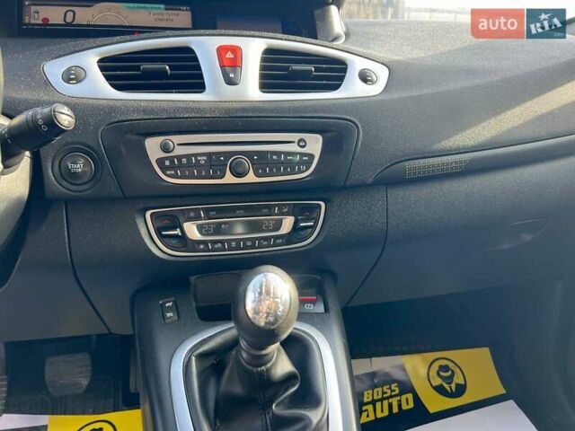 Синій Рено Гранд Сценік, об'ємом двигуна 1.46 л та пробігом 193 тис. км за 7000 $, фото 13 на Automoto.ua
