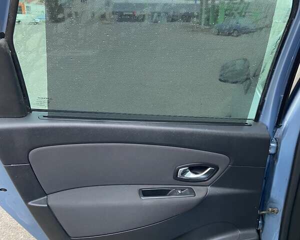 Синий Рено Гранд Сценик, объемом двигателя 1.9 л и пробегом 242 тыс. км за 7200 $, фото 28 на Automoto.ua