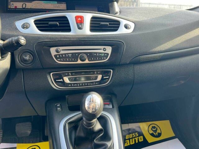 Синий Рено Гранд Сценик, объемом двигателя 1.5 л и пробегом 193 тыс. км за 7000 $, фото 13 на Automoto.ua