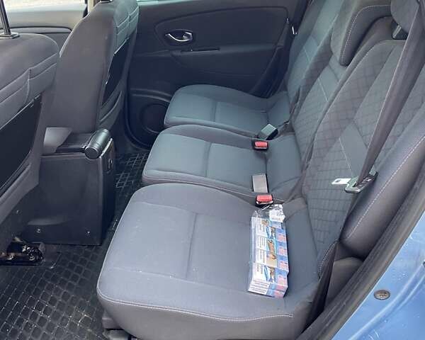 Синий Рено Гранд Сценик, объемом двигателя 1.9 л и пробегом 242 тыс. км за 7200 $, фото 26 на Automoto.ua