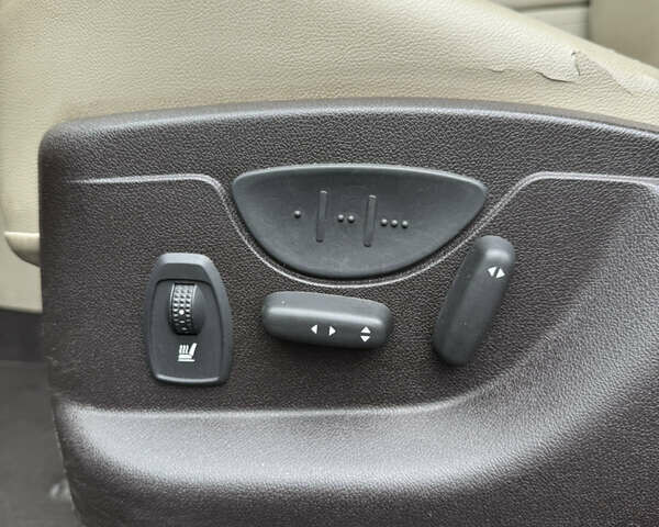 Рено Гранд Сценік 2010 у Львові на Automoto.ua Синій Рено Гранд Сценік, об'ємом двигуна 0 л та пробігом 153 тис. км за 3092 $, фото 8 на Automoto.ua