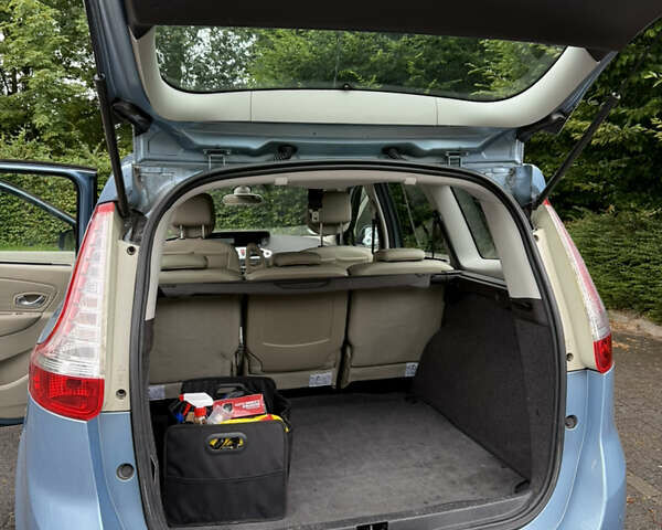 Рено Гранд Сценік 2010 у Львові на Automoto.ua Синій Рено Гранд Сценік, об'ємом двигуна 0 л та пробігом 153 тис. км за 3092 $, фото 11 на Automoto.ua