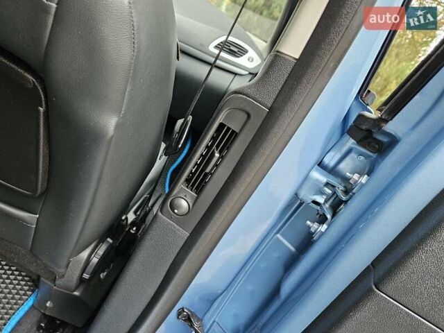 Синий Рено Гранд Сценик, объемом двигателя 1.5 л и пробегом 277 тыс. км за 6950 $, фото 81 на Automoto.ua