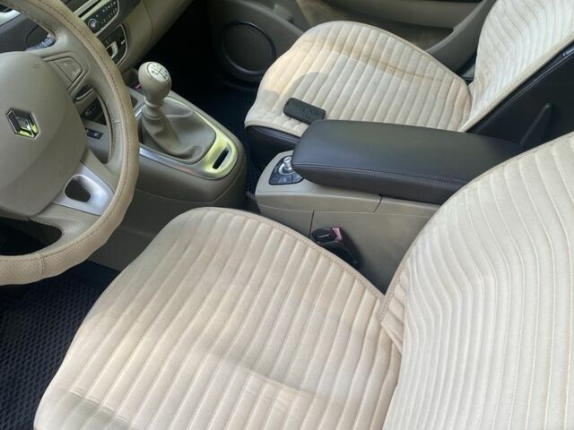 Синій Рено Гранд Сценік, об'ємом двигуна 1.5 л та пробігом 277 тис. км за 7100 $, фото 14 на Automoto.ua